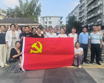 医院、后勤党委组织全体党员参观《赣鄱亮剑—江西人民抗战史迹展》