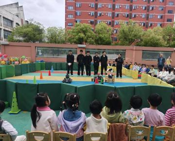科技点亮童心 智慧启迪未来--南昌航空大学后勤处幼儿园成功举办机器人科普启蒙活动